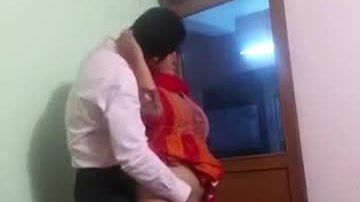 Desi office scandal part 2 - www.hindiporn.club porn video