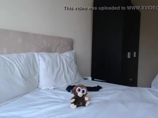 Hotel Room Service Caught Guy Jerking Off Fuck Videos
